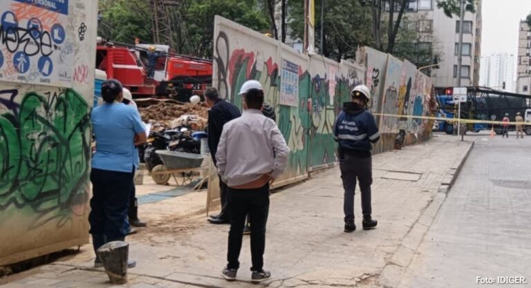 Colapso de grúa deja cinco heridos y daños materiales en Bogotá