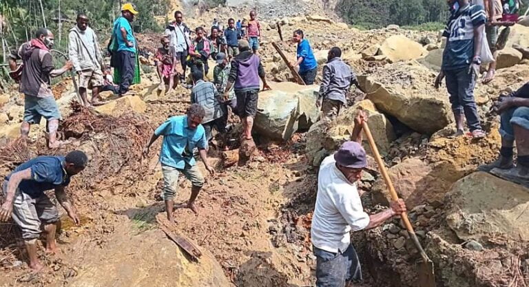 Más de 600 personas muertas por deslizamiento de tierra en Papúa, Nueva Guinea