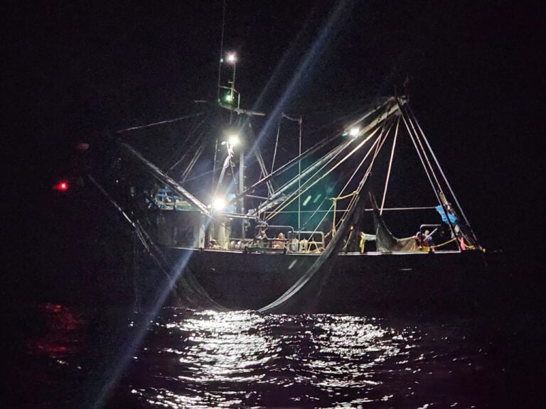 Inacutación de pesca ilegal en el mar caribe