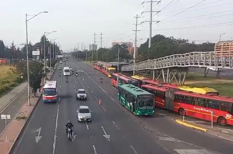 Gobierno sostiene que no bajará el ACPM, pese a bloqueos en varias vías del país