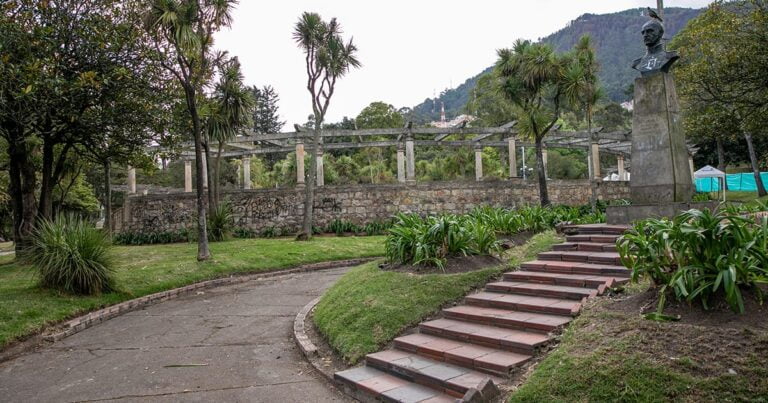 El Distrito Capital inicia la recuperación del Parque Nacional en Bogotá. Comunidad Emberá retorna a sus territorios.