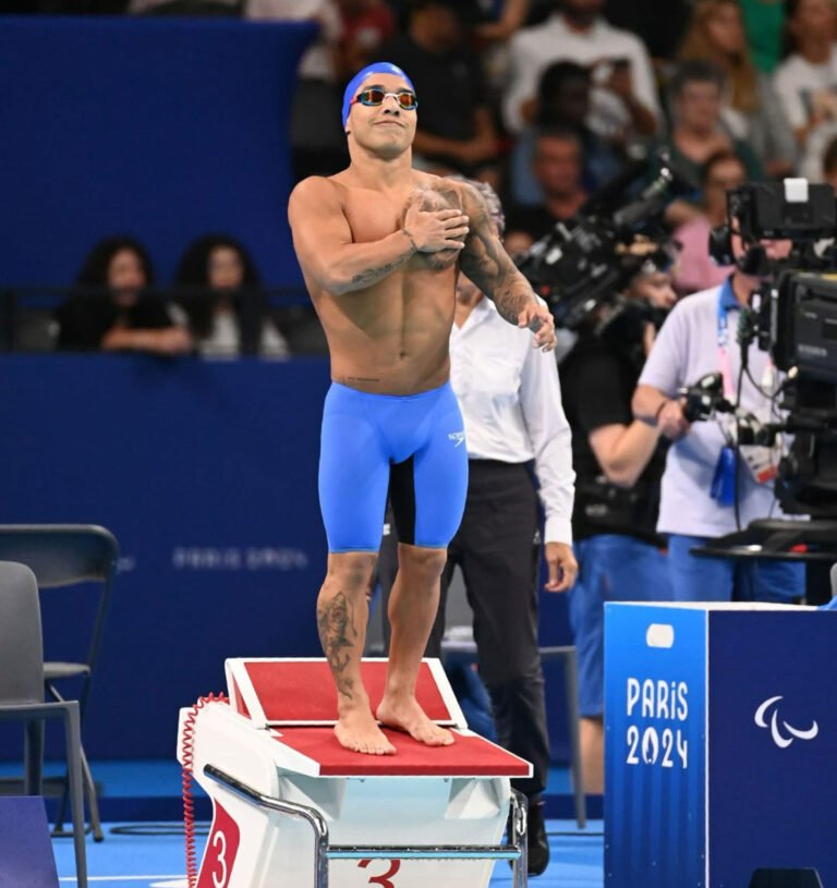 Carlos Serrano medalla paralímpica: plata en 50 metros Libres