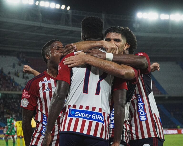 ¡Remontada de coraje! Junior de Barranquilla vence a Patriotas en un emocionante 2-1