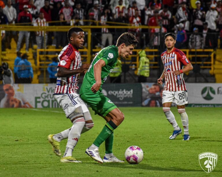 Equidad vence a Junior con gol de su portero en la Liga BetPlay