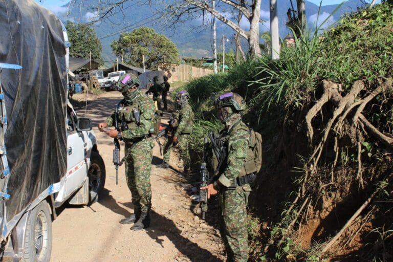 Liberación de 60 soldados en Cauca tras retención por campesinos