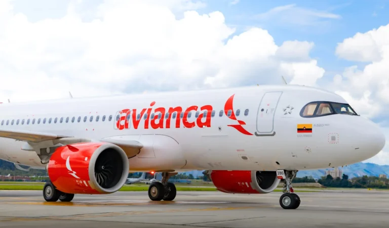 Avianca cancela vuelos en Colombia; ofrece opciones de cambio sin costo