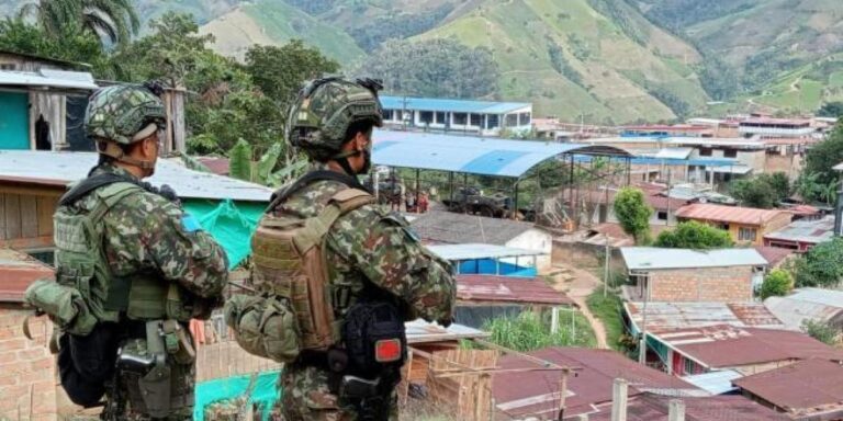 Cañón del Micay rechaza militarización de El Plateado: alrededor de 1.000 habitantes llegan a Popayán