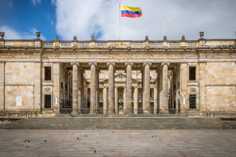 Congresistas podrían ver reducción salarial