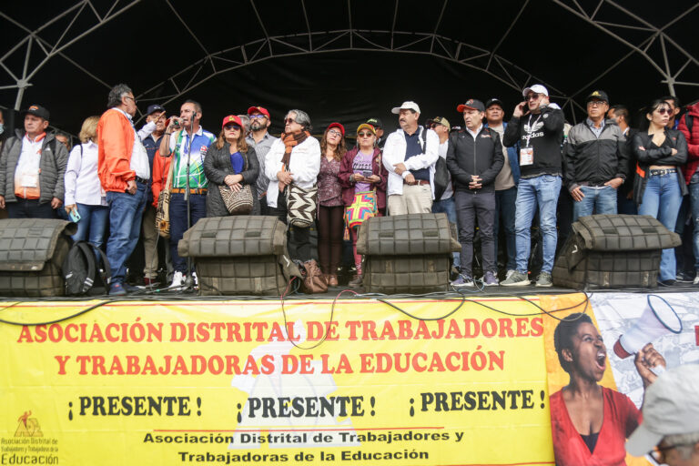 Mineducación instala mesa con Fecode; infraestructura para estudiantes, uno de los temas