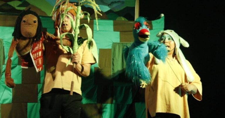 Teatro El Parque presenta «Cómo cantan las tinguas», una obra de títeres