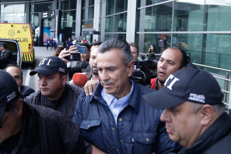 La JEP podría expulsar al exgeneral Santoyo por pobres aportes a la verdad