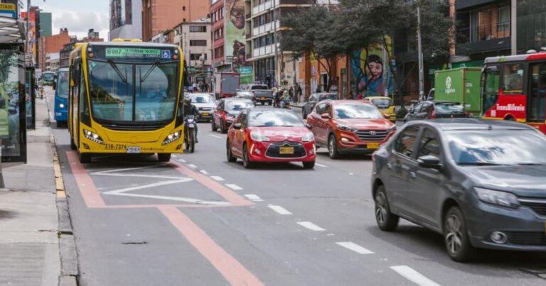 Imagen Alcaldía de Bogotá - sanciones-por-invadir-carril-preferencial-de-carrera-septima-bogota-2