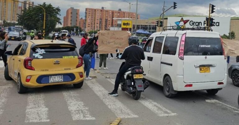 Marchas en Bogotá hoy colapsan la movilidad y alteran el servicio de TransMilenio