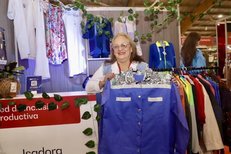 Alcaldía de Bogota- Secretaria del Medio Ambiente - IV Feria Ambiental_Plaza de las Ame´ricas