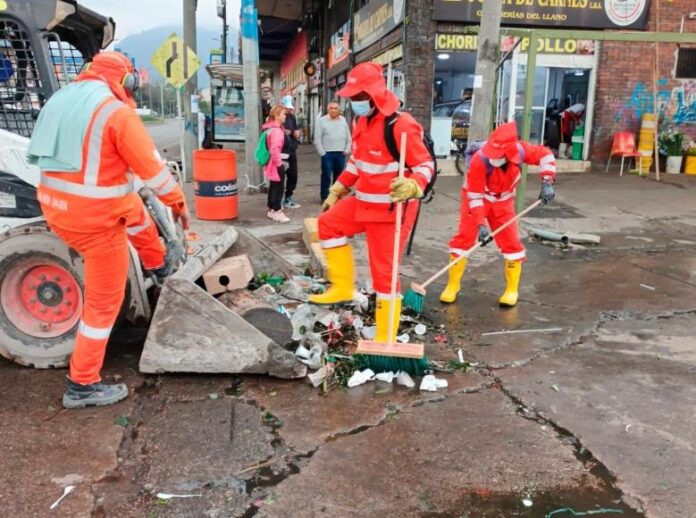 Alcaldía de Bogotá - operativo-en-plaza-miraflores-en-bogota-recuperacion-espacio-publico-3