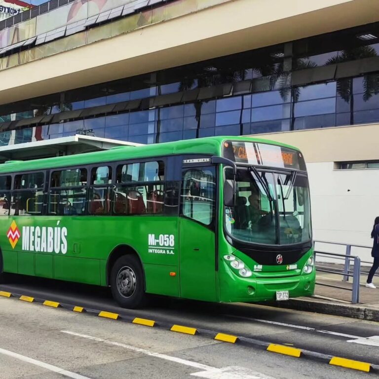 Escándalo en Megabús: denuncian prórrogas sin licitación