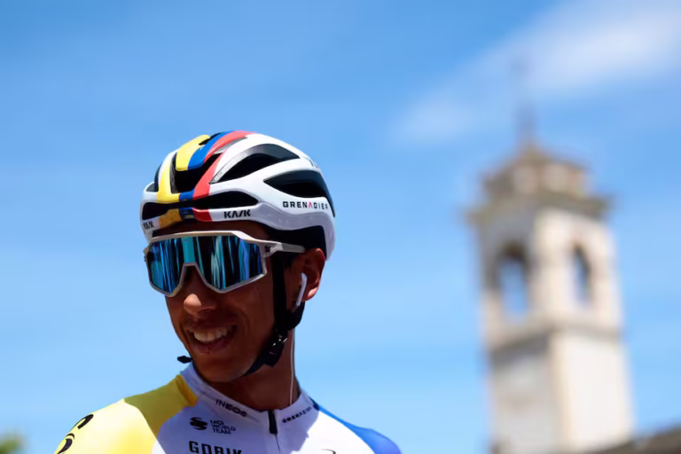 Egan Bernal cierra un gran Giro de Italia y sube en el ranking UCI