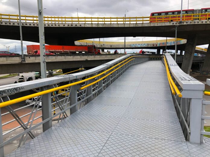 Puente peatonal carrera 30 con calle sexta- Imagen Instituto Desarrollo Urbano - Alcaldia de Bogotá