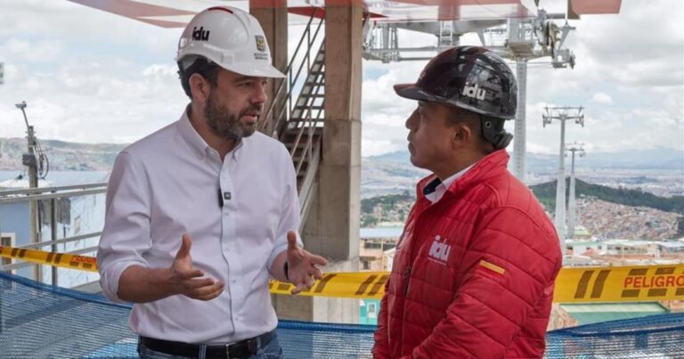 Foto-Alcaldia-de-Bogota-Alcalde-Galan-revisa-obras-avanza-en-un-74-el-proyecto-transmicable-en-san-cristobal-en-bogota.jpg julio 16, 2025