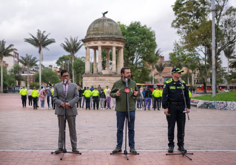 Foto-alcaldia-de-Bogota-Reporte-captura-de-bandas-en-Bogota-Cento-scaled.jpg