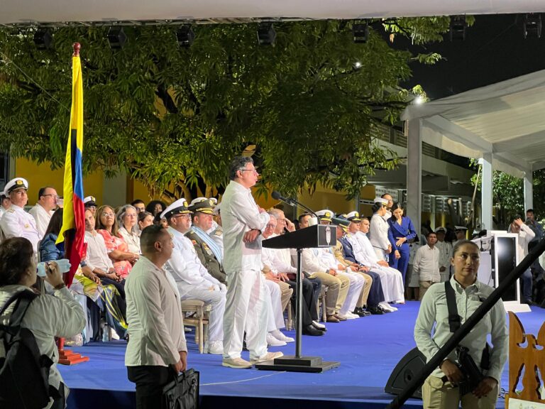 Petro cuestiona extradiciones masivas contra narcos