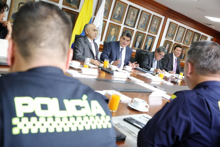 Procurador Eljach garantiza elecciones sin cambios en Colombia
