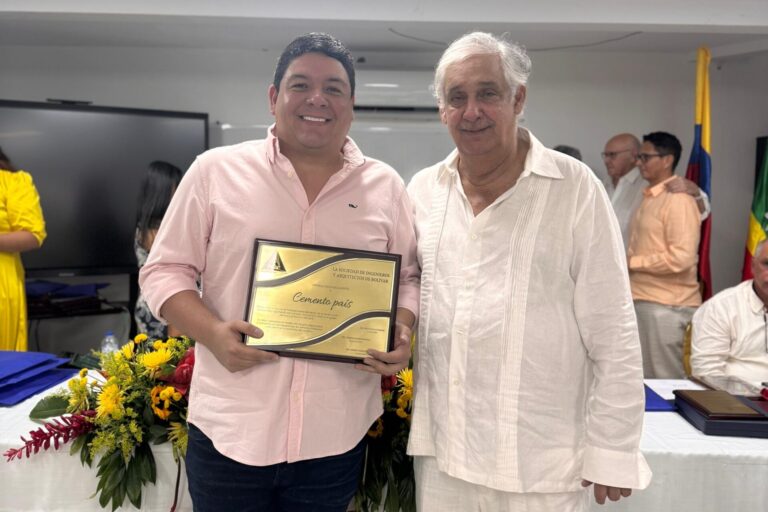 SIAB reconoce a Cemento País por su liderazgo en construcción en Bolívar