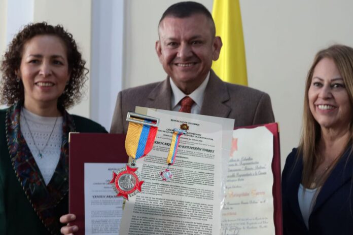 orden-simon-bolivar-yansen-estupinan.jpeg