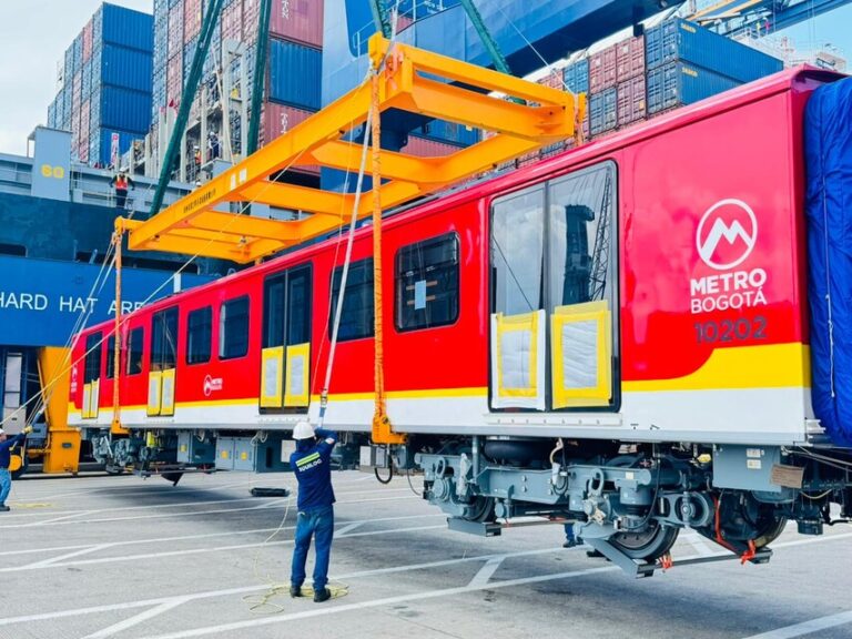 Ya está en Bogotá el segundo tren del Metro