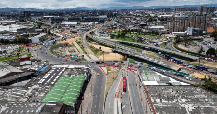 implosion-puentes-las-americas-calle-13-bogota.jpg