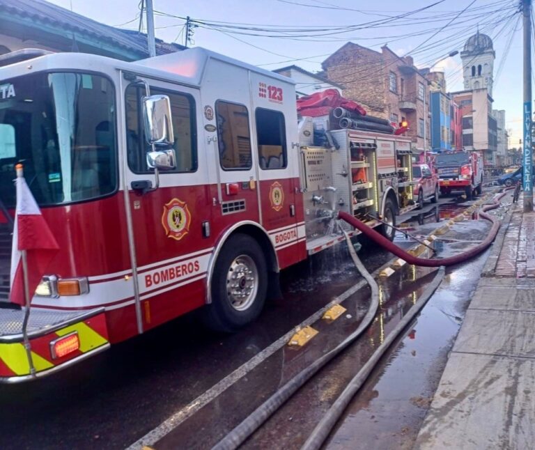 Incendio en Las Cruces deja varias viviendas afectadas