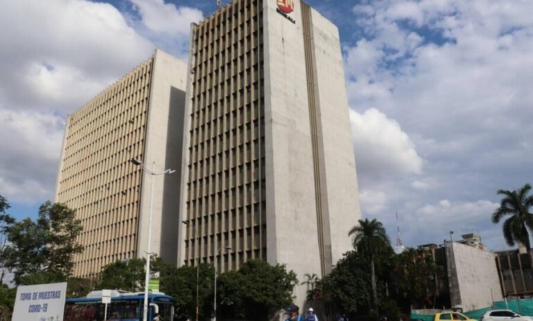 Denuncian a EMCALI por omisiones contractuales