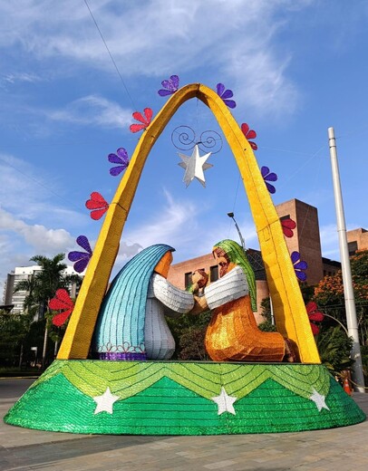 Medellín enciende sus tradicionales alumbrados