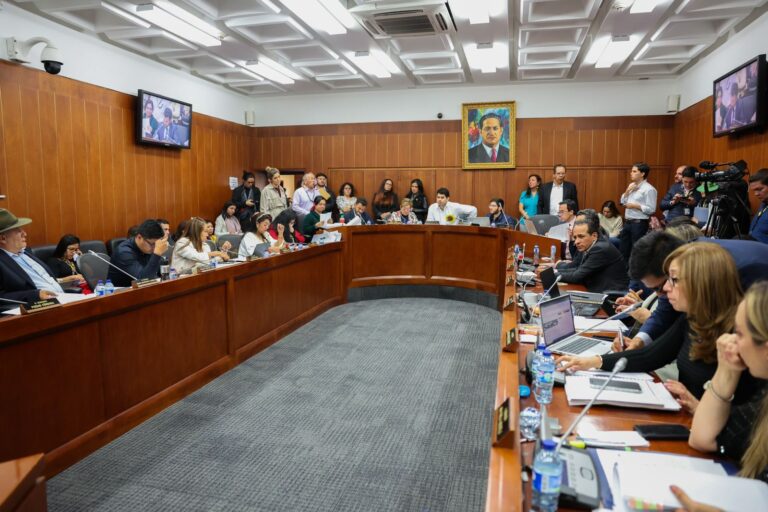 Se hunde la reforma a la salud en el Congreso