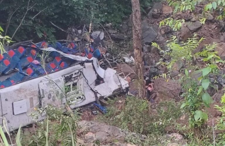 Accidente de bus en Antioquia deja 16 muertos