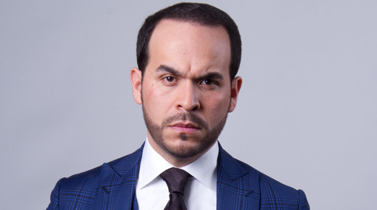 Abelardo de la Espriella anunció que usará un atril blindado en todos sus eventos públicos tras recibir amenazas