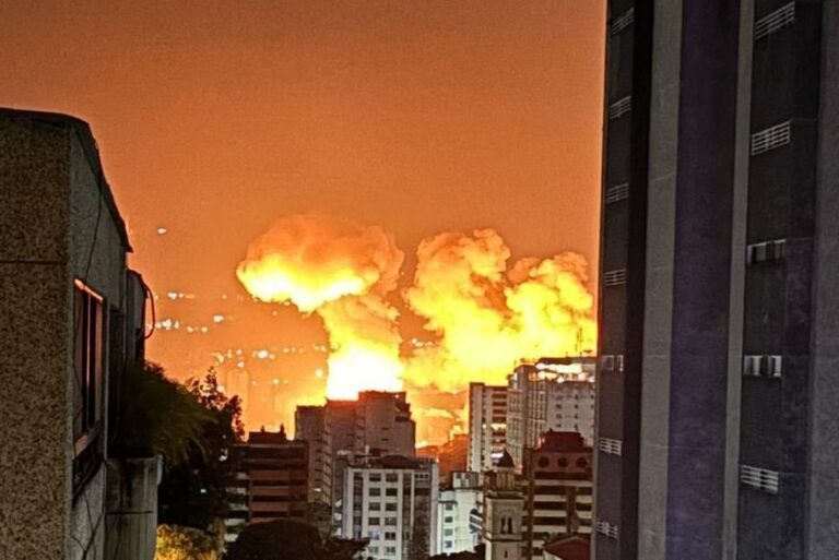 Ataques de EE.UU. en Venezuela dejan al menos 40 muertos