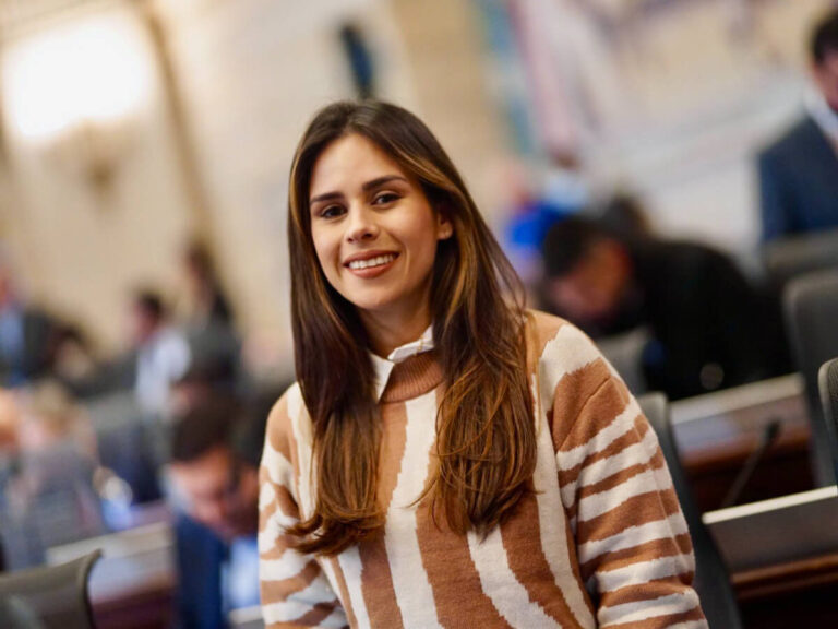 Hijo de congresista Ángela Vergara, detenido por ICE