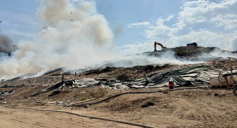 Denuncian incendio criminal en el Relleno Sanitario Los Corazones