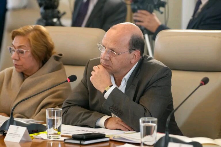 Con tasas en 11,25%, Gobierno alista medidas para frenar impacto en créditos y producción