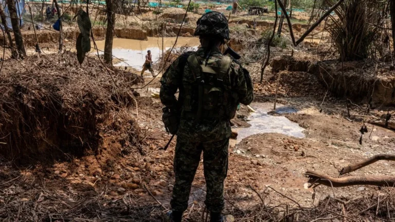 Título de mina de oro: Petro lo entregó y hoy es polémica