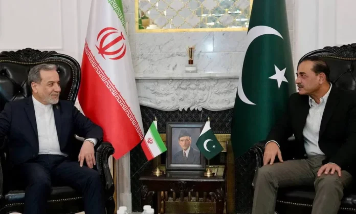Irán y Pakistán