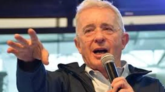indagatoria de Álvaro Uribe