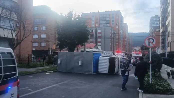 furgón con perros