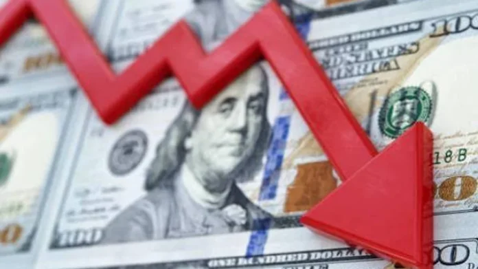 dólar cerró en 3 157