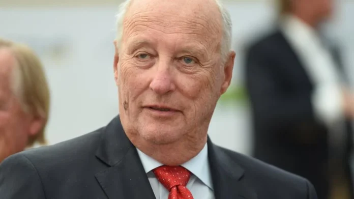 rey Harald V de Noruega