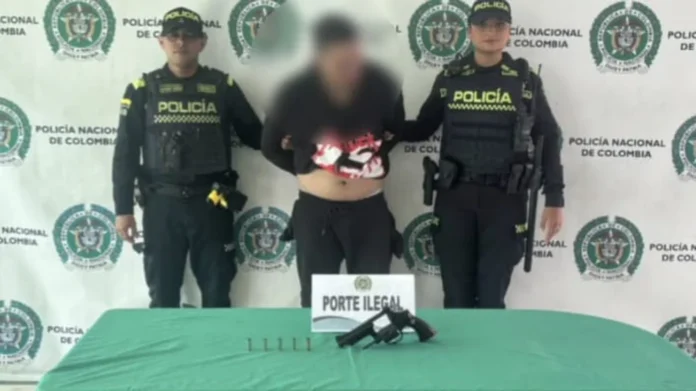 persecución por techos en Kennedy