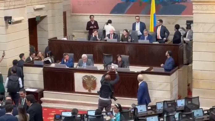 Congreso da primer aval